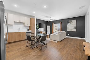 The Celebrity Suite The Gulch