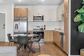 The Celebrity Suite The Gulch