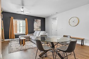 The Celebrity Suite The Gulch