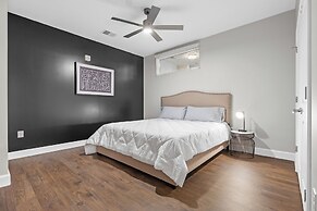 The Celebrity Suite The Gulch