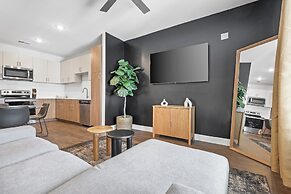 The Celebrity Suite The Gulch