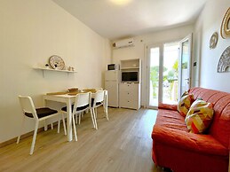 Pleasant Apartment With Shared Pool