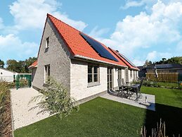 Cozy Polder House on the Westhinder Domain