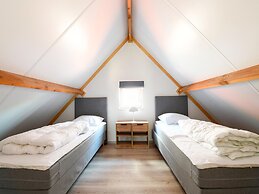 Cozy Polder House on the Westhinder Domain