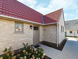 Cozy Polder House on the Westhinder Domain