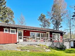 6 Person Holiday Home in Djurhamn