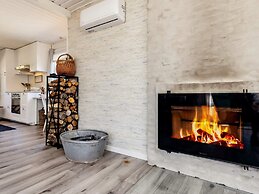 6 Person Holiday Home in Albaek