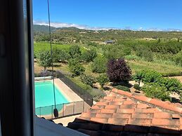 Villa With Private Pool and Jacuzzi