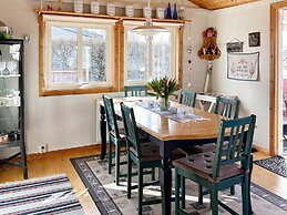 Beautiful Holiday Home Near Sea-by Traum