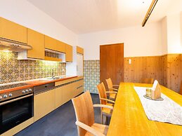 Large Holiday Home Right in the Center