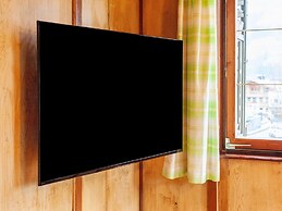 Large Holiday Home Right in the Center