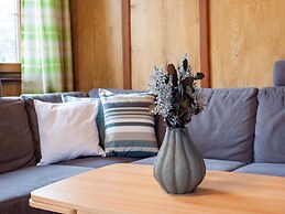 Large Holiday Home Right in the Center