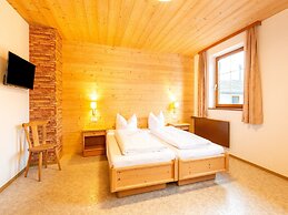 Large Holiday Home Right in the Center