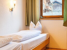 Large Holiday Home Right in the Center