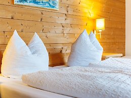 Large Holiday Home Right in the Center