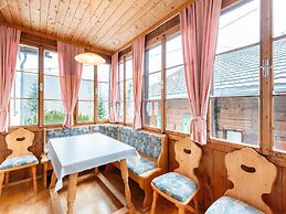 Large Holiday Home Right in the Center