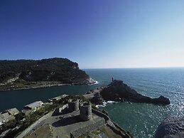 Belvilla by OYO Spacious Home Surrounded by Nature