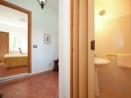 Belvilla by OYO Spacious Home Surrounded by Nature