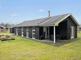 4 Star Holiday Home in Hals