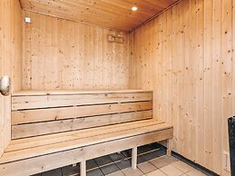 4 Star Holiday Home in Hals