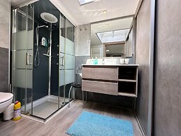 Charming Chalet With Garden