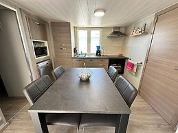 Charming Chalet With Garden