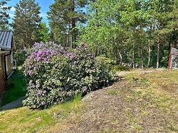 6 Person Holiday Home in Djurhamn