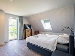 Luxury Family Villa in a Beautiful Location