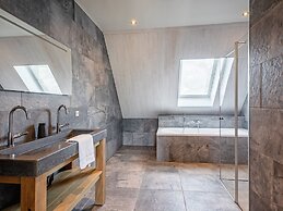 Luxury Family Villa in a Beautiful Location