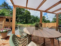 Luxury Lodge in the Middle of Nature