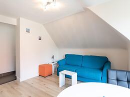 Cozy Apartment Near the Dike and Center