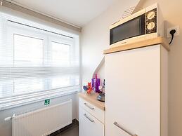 Cozy Apartment Near the Dike and Center