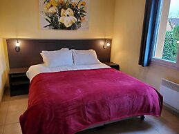 Spacious Villa With Garden and Pool