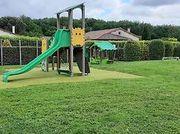 Spacious Villa With Garden and Pool