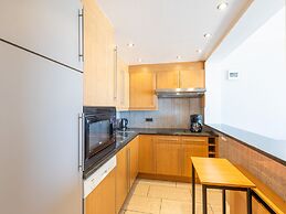 Spacious Apartment With Seaview