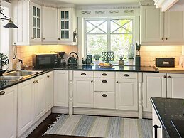 4 Star Holiday Home in Tjorn