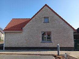 Cozy Polder House on the Westhinder Domain