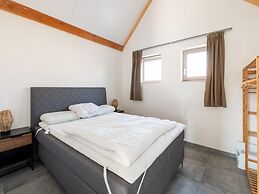 Cozy Polder House on the Westhinder Domain