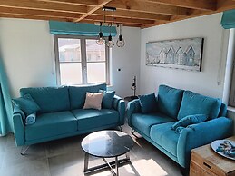 Cozy Polder House on the Westhinder Domain