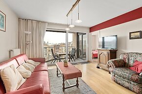 Flat With Terrace & Play Area