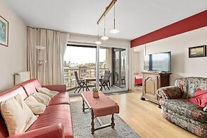 Flat With Terrace & Play Area