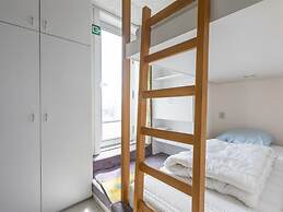 Beautiful Rooftop Apartment With sea View