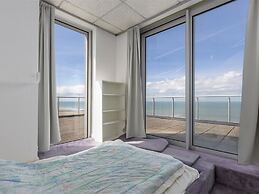 Beautiful Rooftop Apartment With sea View
