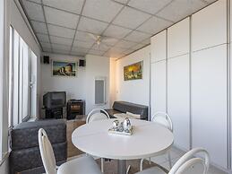 Beautiful Rooftop Apartment With sea View