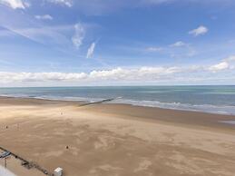 Beautiful Rooftop Apartment With sea View