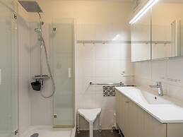 Nice Apartment With Shared Pool