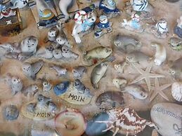 Sky Blue Comfortable Holiday Residence