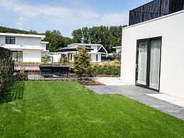 Water Villa With Garden and Jetty Near Harderwijk