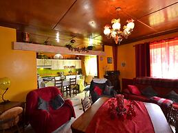 Spacious House, Centrally Located for Excursions