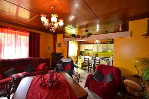 Spacious House, Centrally Located for Excursions